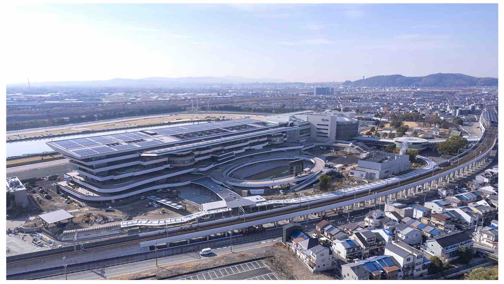 リニューアルオープンしたセンテニアル・パーク 京都競馬場